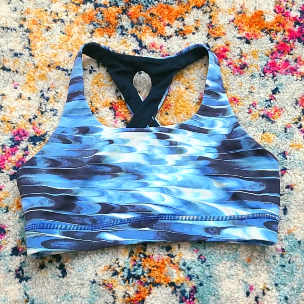 Lululemon sports bra 💙